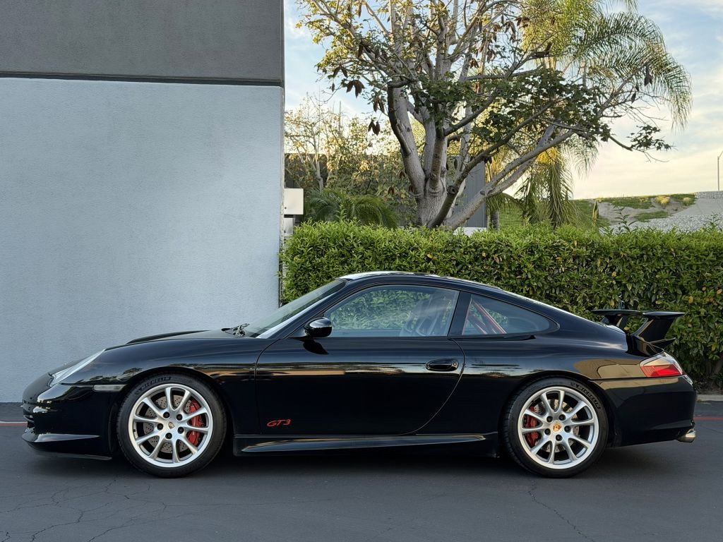 2004 Porsche 911 Image 18