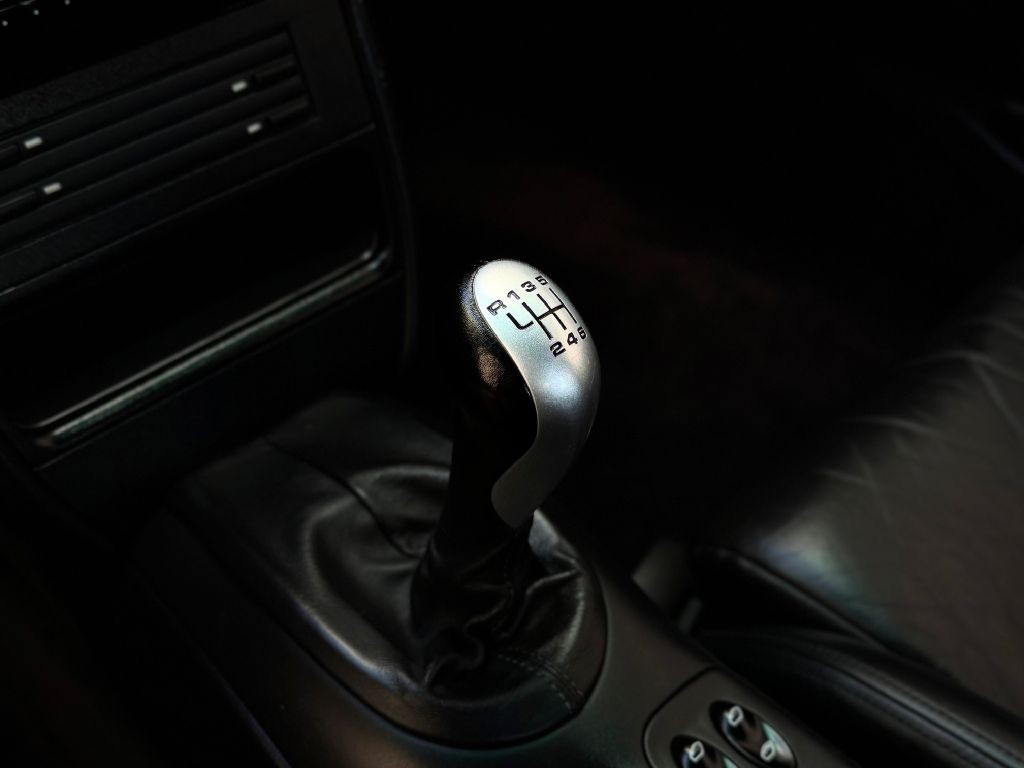 2004 Porsche 911 Image 61