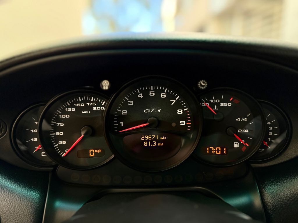 2004 Porsche 911 Image 76