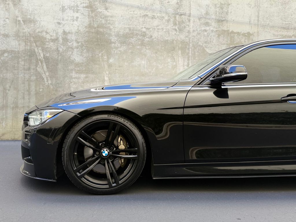 2016 BMW 3 Series Image 8