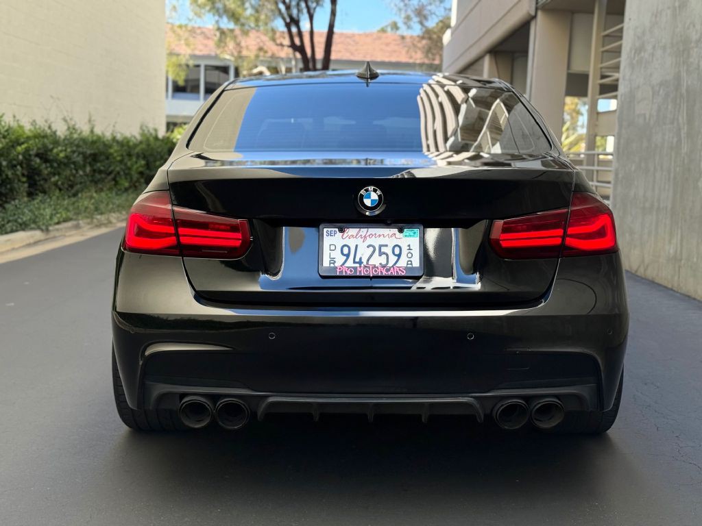 2016 BMW 3 Series Image 13
