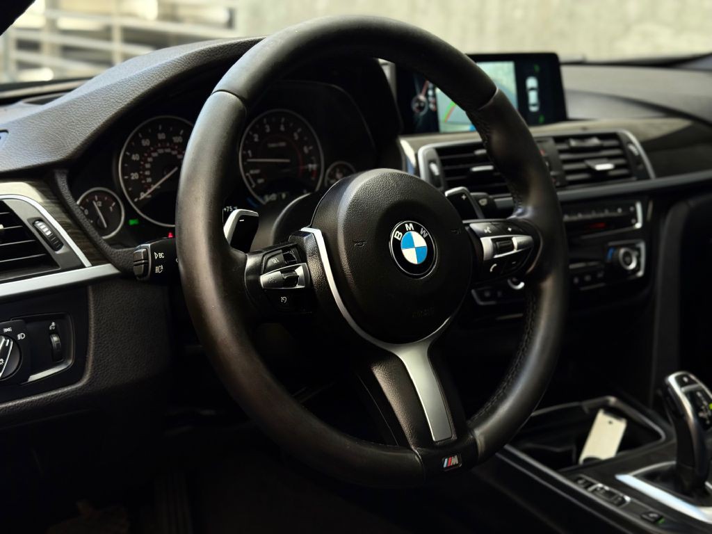 2016 BMW 3 Series Image 21