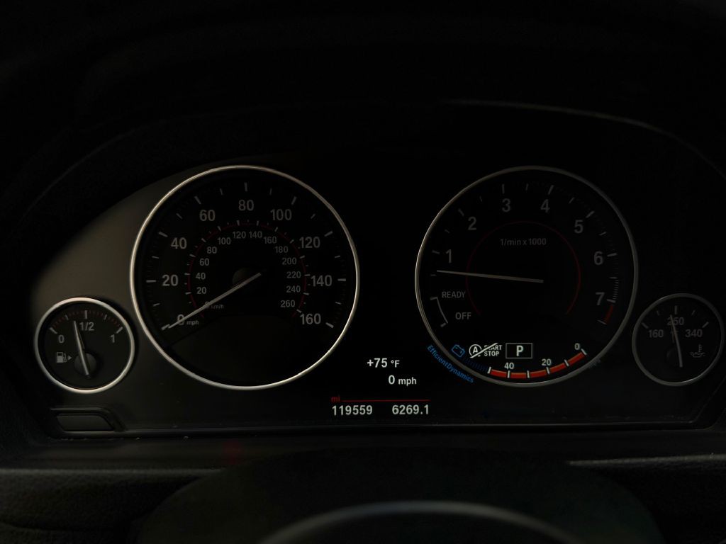2016 BMW 3 Series Image 28