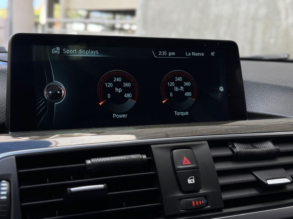 2016 BMW 3 Series Image 30
