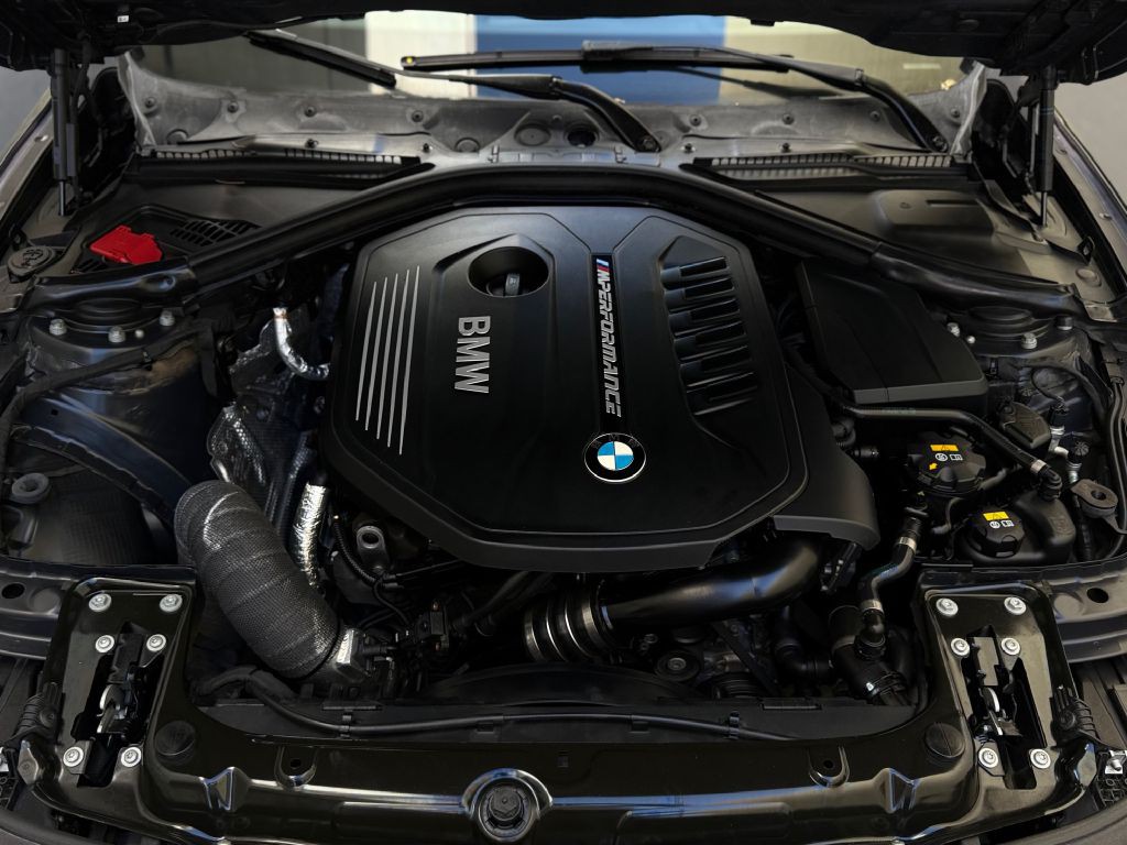 2016 BMW 3 Series Image 31
