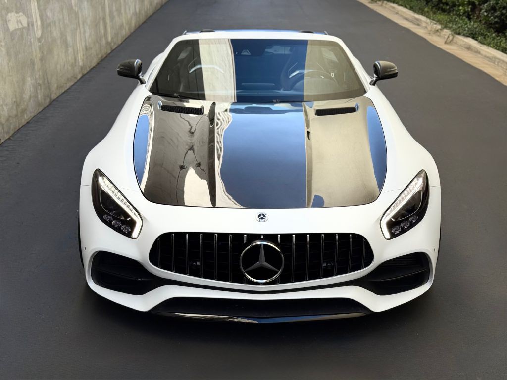 2018 Mercedes-Benz AMG GT Image 4