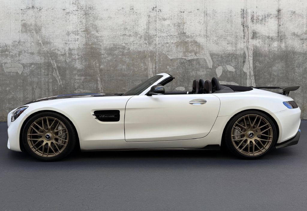 2018 Mercedes-Benz AMG GT Image 11