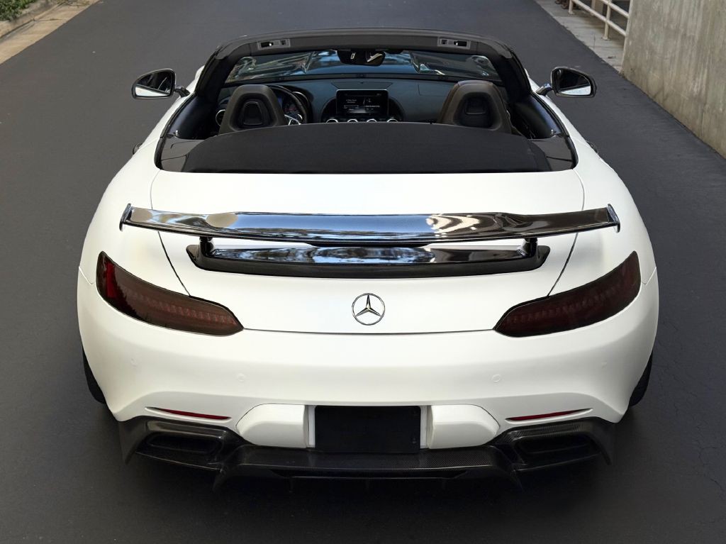 2018 Mercedes-Benz AMG GT Image 18