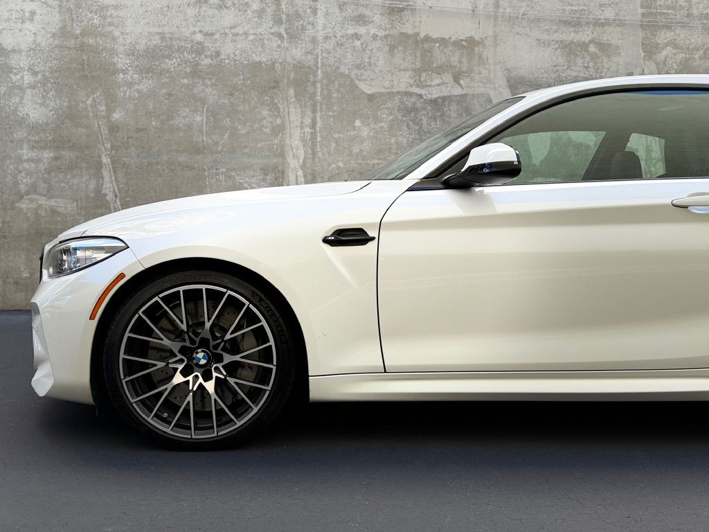 2019 BMW M2 Image 8