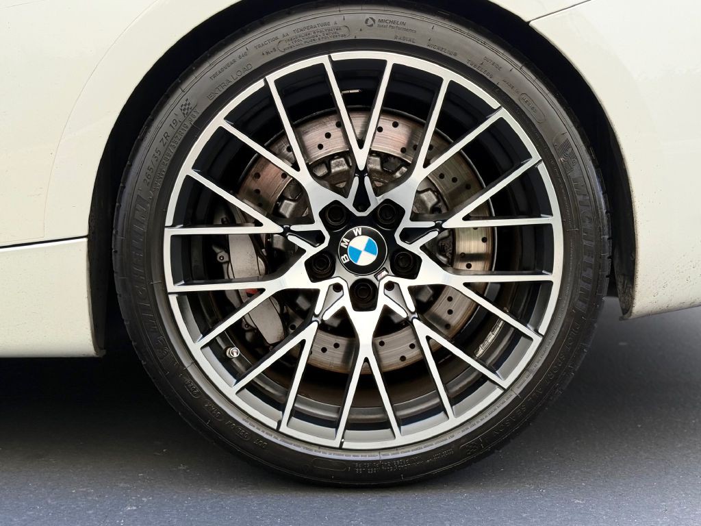 2019 BMW M2 Image 15