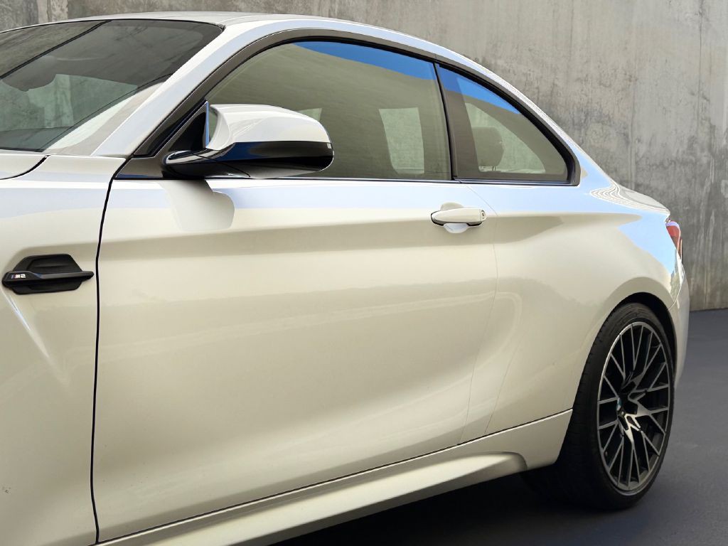 2019 BMW M2 Image 16