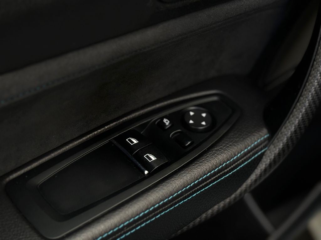 2019 BMW M2 Image 18