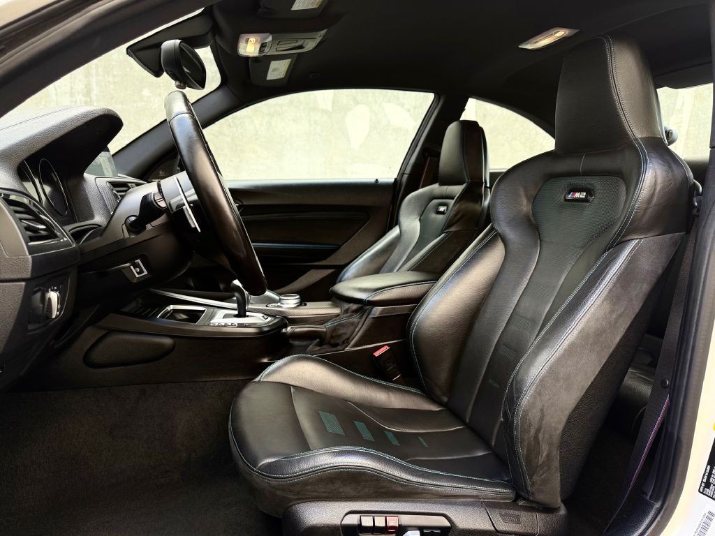 2019 BMW M2 Image 21
