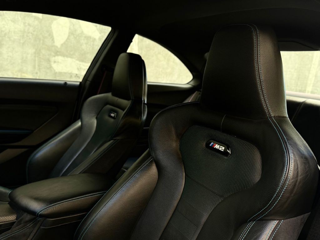 2019 BMW M2 Image 25