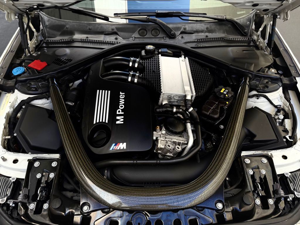 2019 BMW M2 Image 36