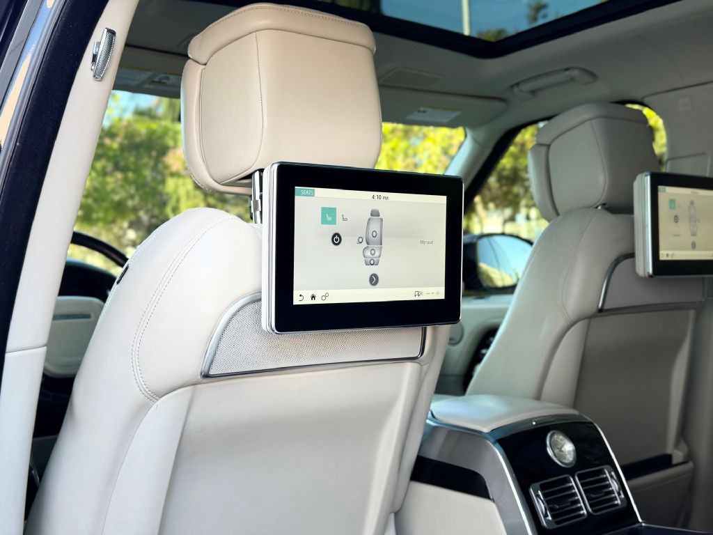 2020 Land Rover Range Rover Image 20