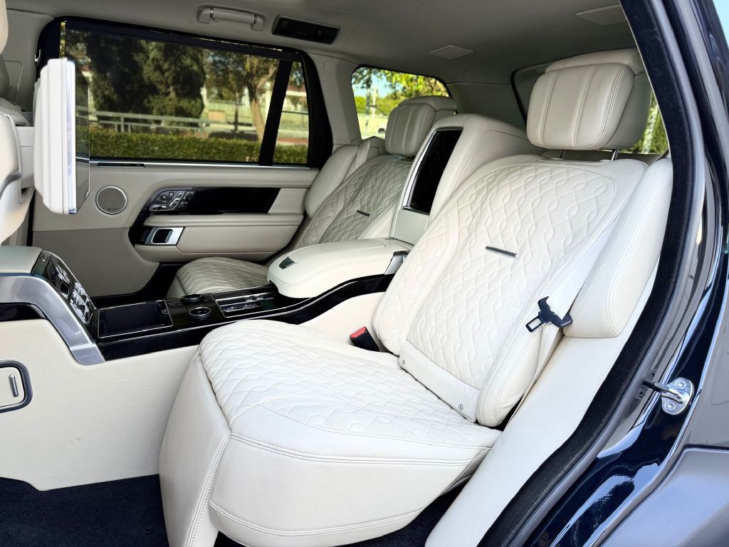 2020 Land Rover Range Rover Image 24