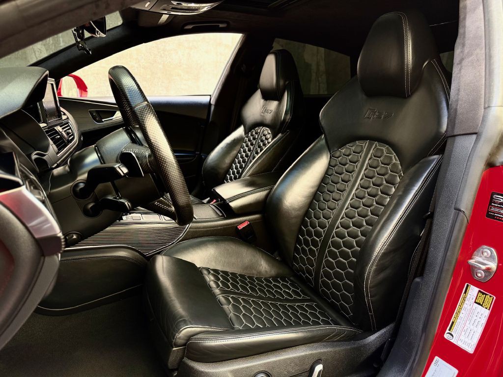 2015 Audi RS7 Image 24