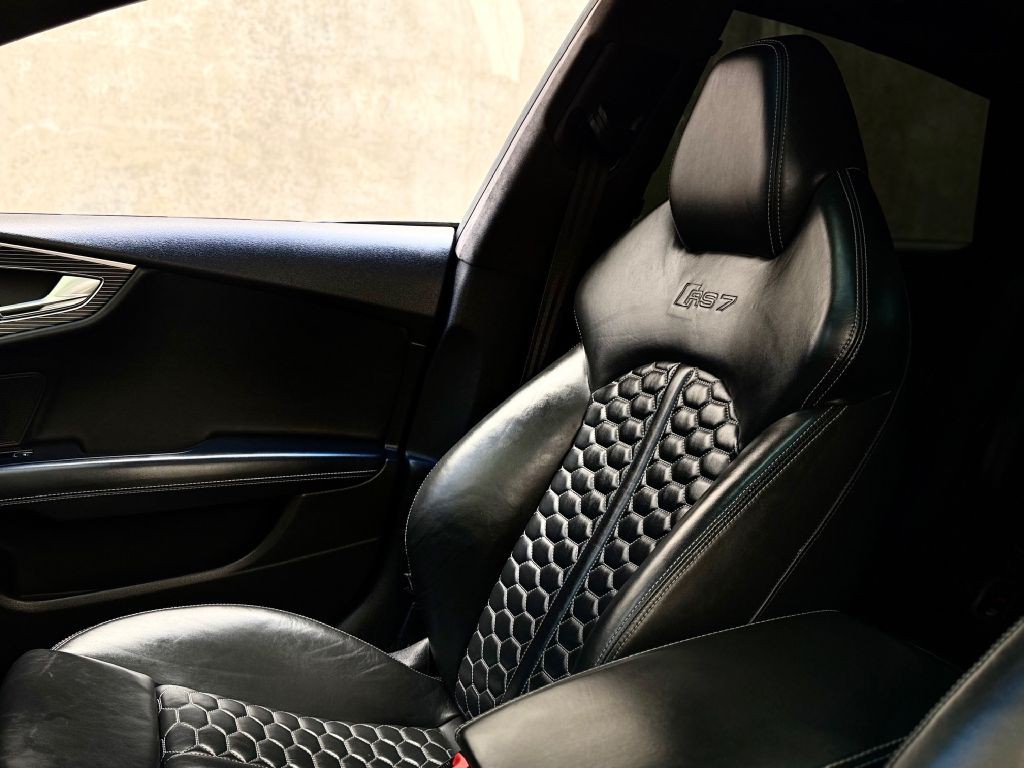 2015 Audi RS7 Image 25