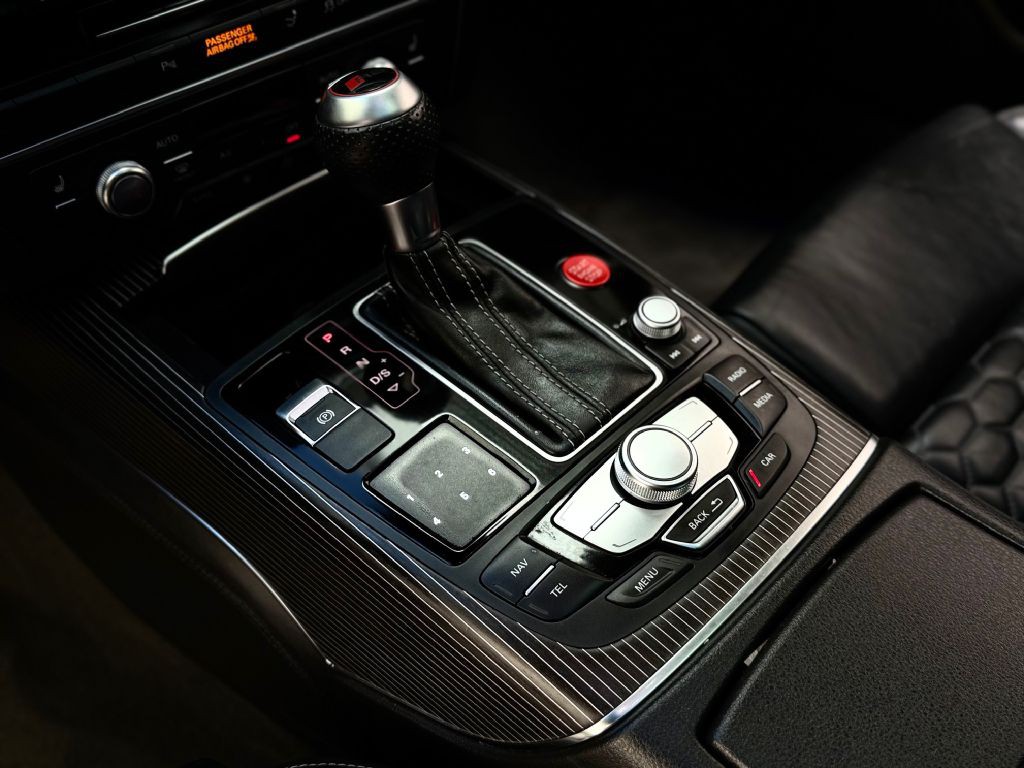 2015 Audi RS7 Image 26