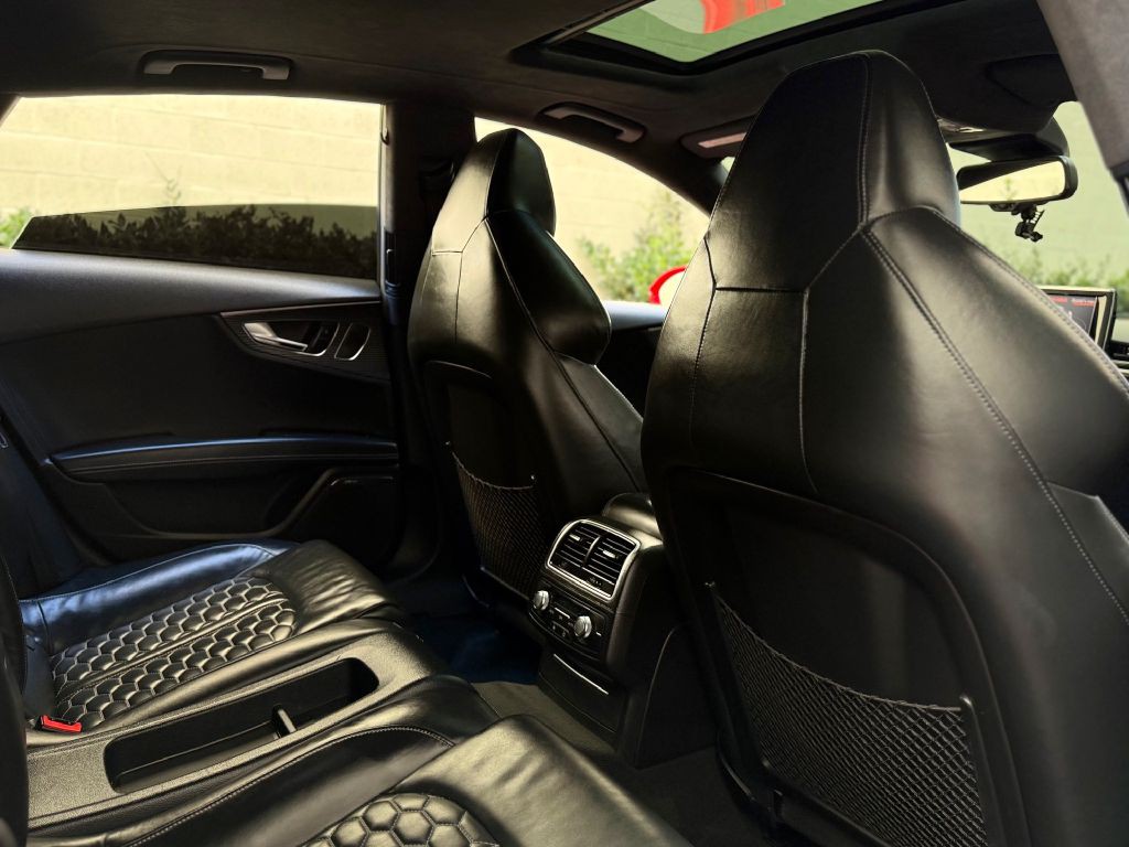 2015 Audi RS7 Image 31