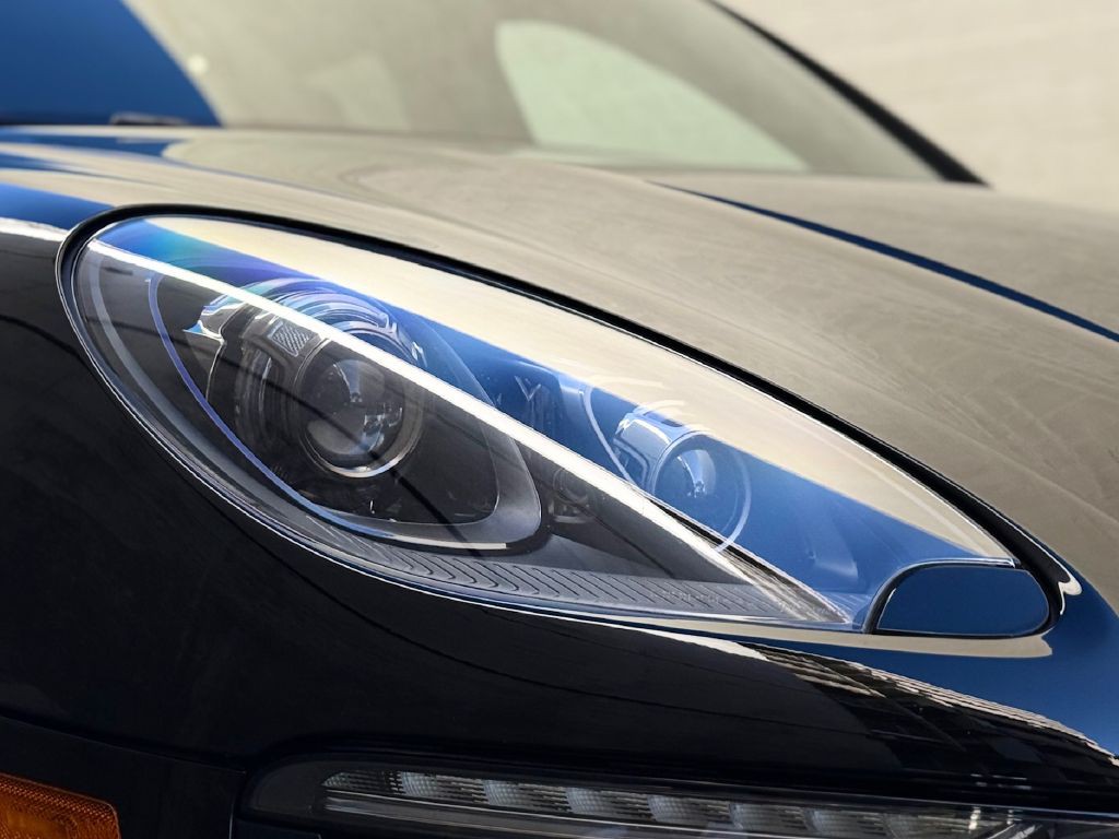 2018 Porsche Macan Image 9