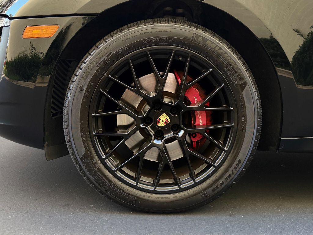 2018 Porsche Macan Image 14