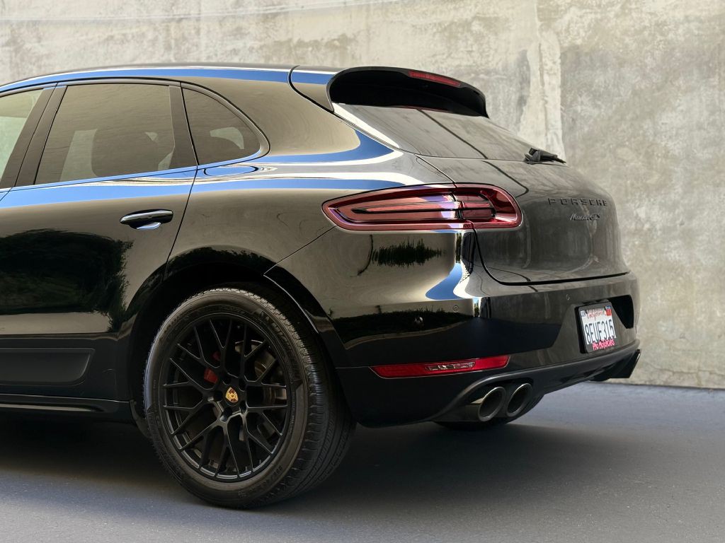 2018 Porsche Macan Image 15