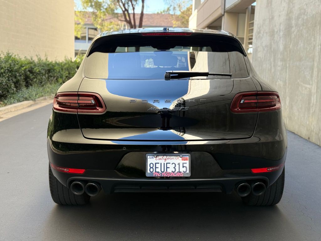 2018 Porsche Macan Image 17