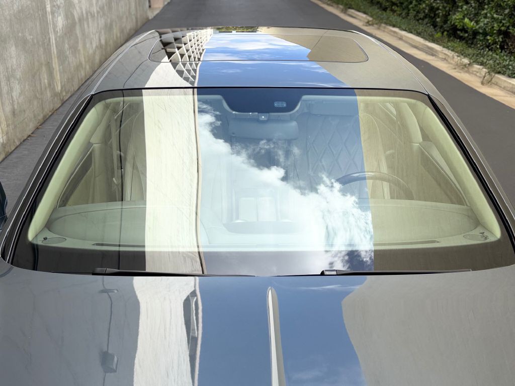 2016 Bentley Flying Spur Image 5