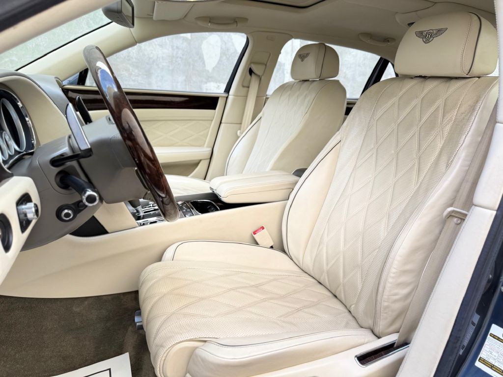 2016 Bentley Flying Spur Image 21