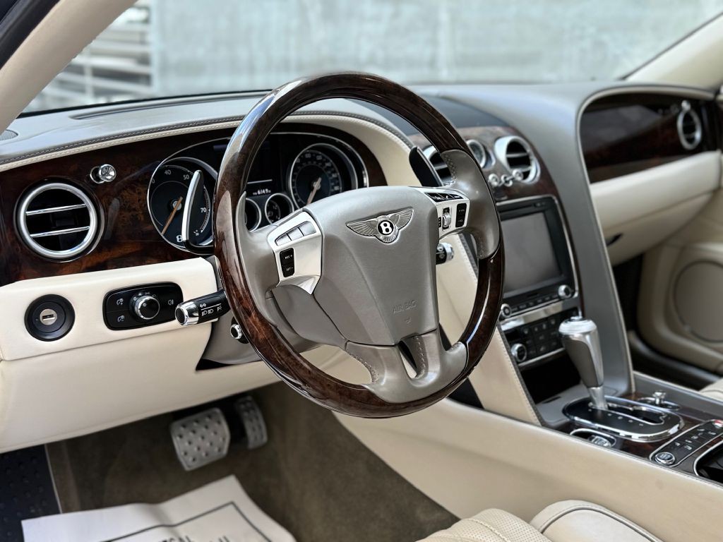 2016 Bentley Flying Spur Image 22