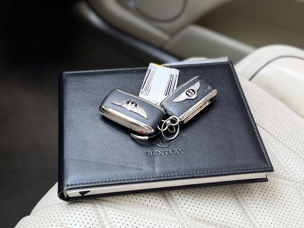 2016 Bentley Flying Spur Image 44
