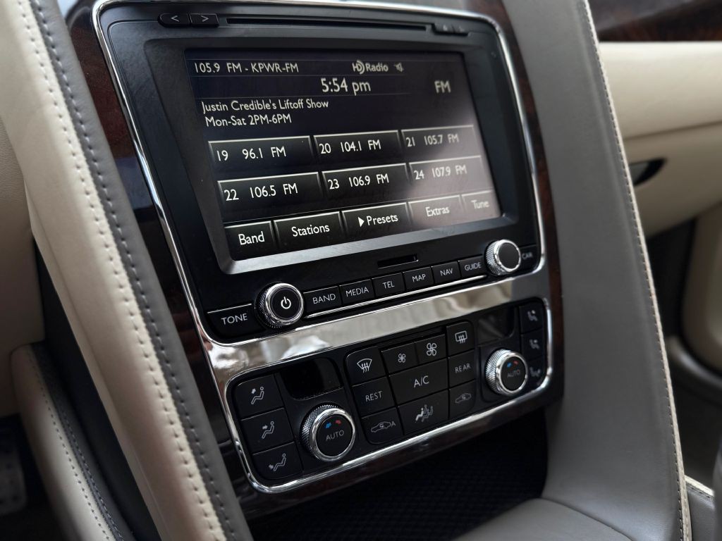 2016 Bentley Flying Spur Image 46