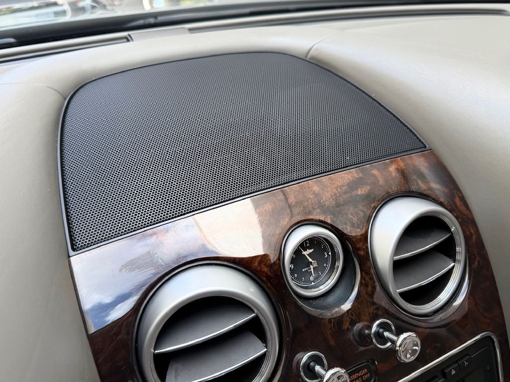 2016 Bentley Flying Spur Image 49