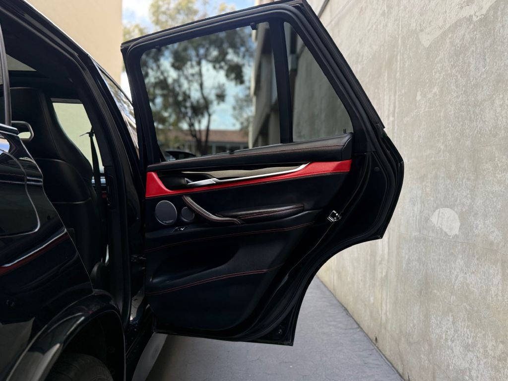 2018 BMW X5 Image 33