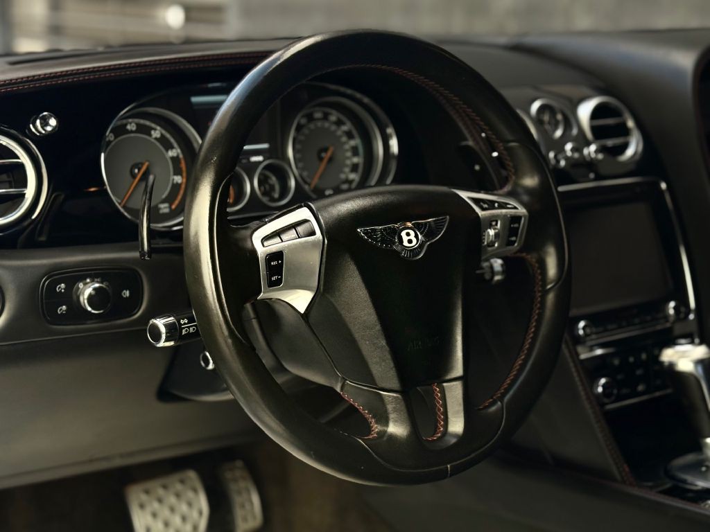 2015 Bentley Continental Image 21