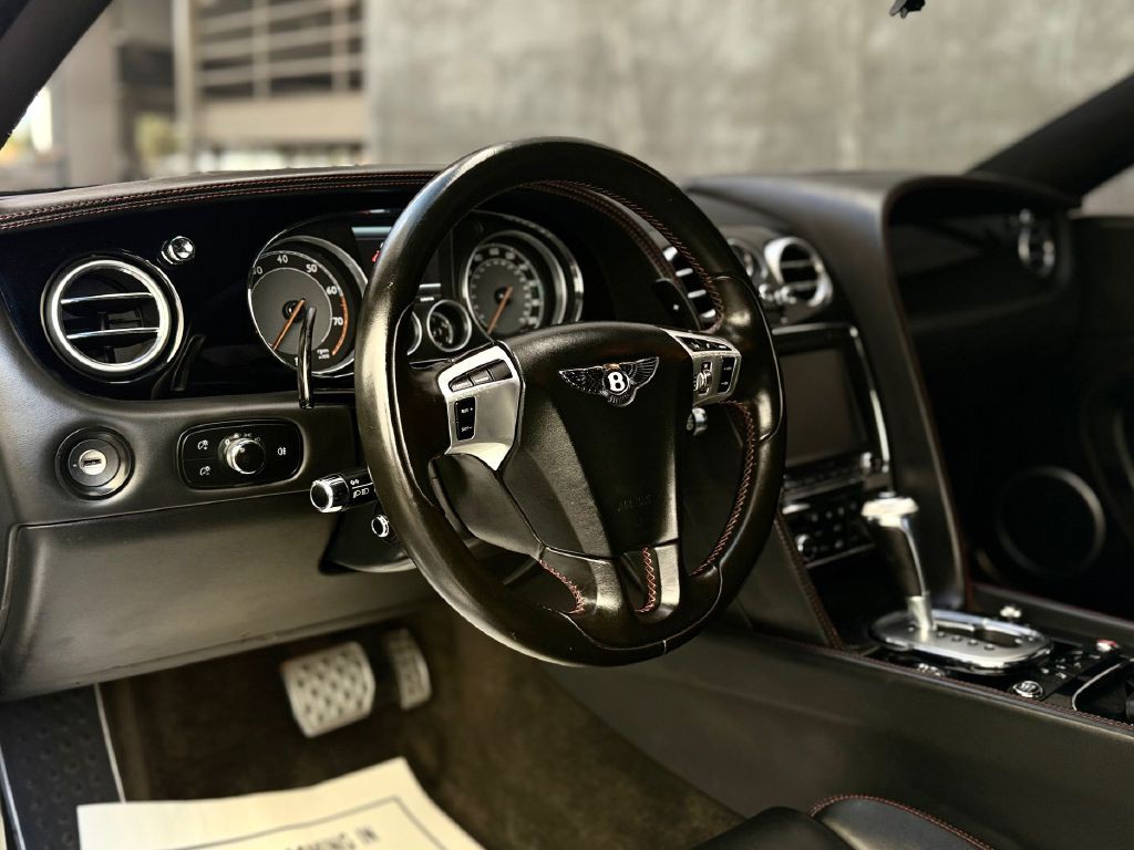 2015 Bentley Continental Image 22