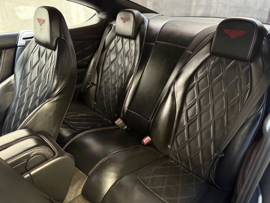 2015 Bentley Continental Image 26