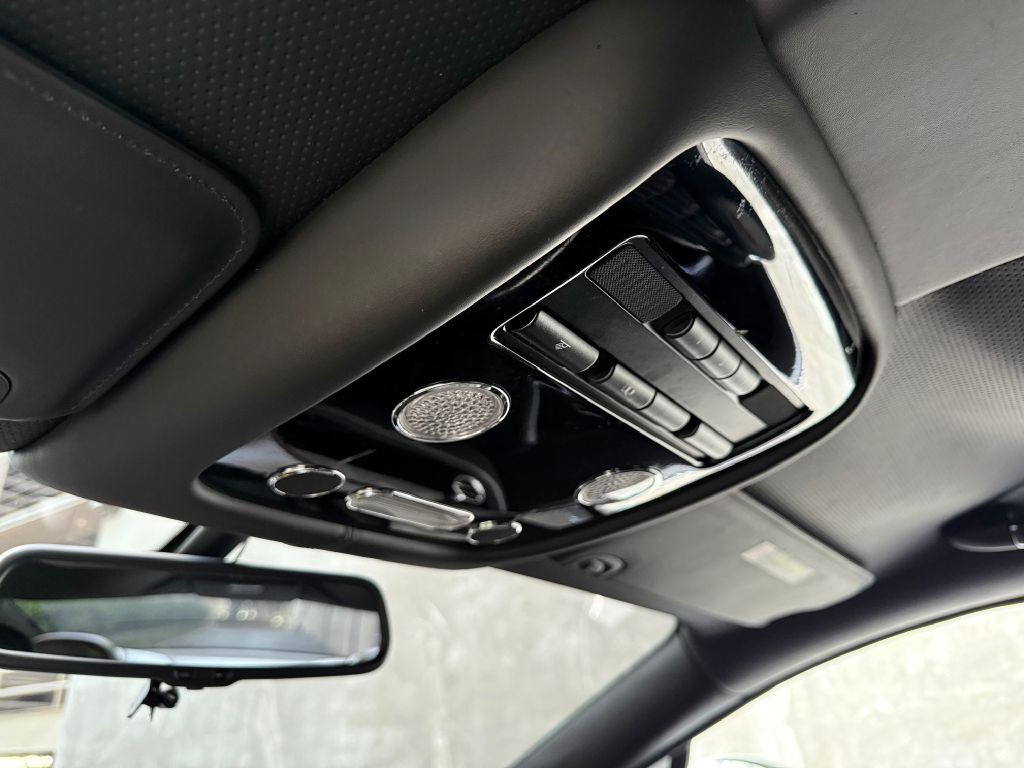 2015 Bentley Continental Image 36