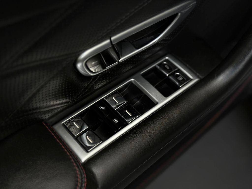 2015 Bentley Continental Image 37