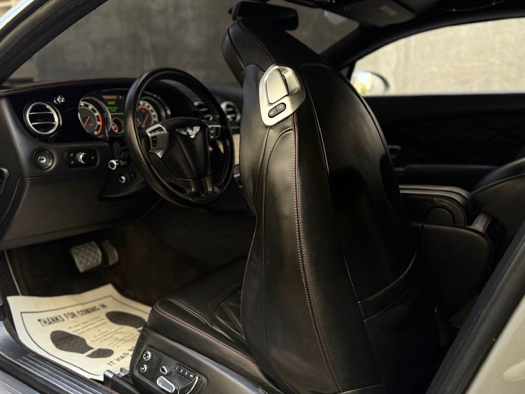 2015 Bentley Continental Image 21