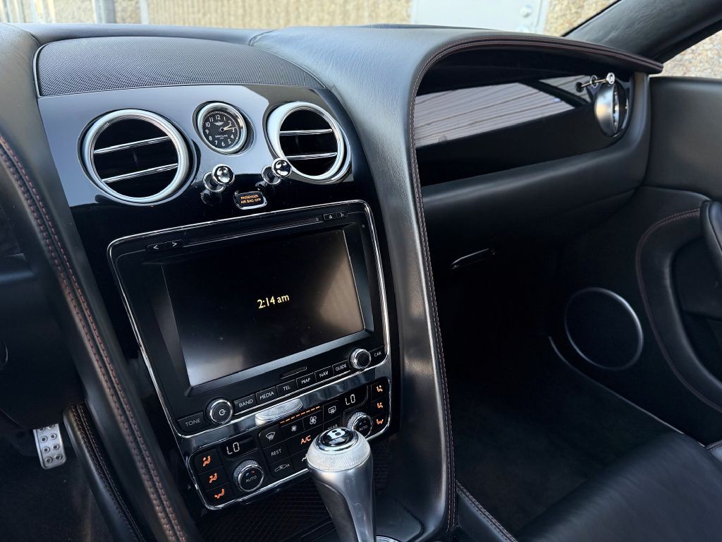 2015 Bentley Continental Image 15