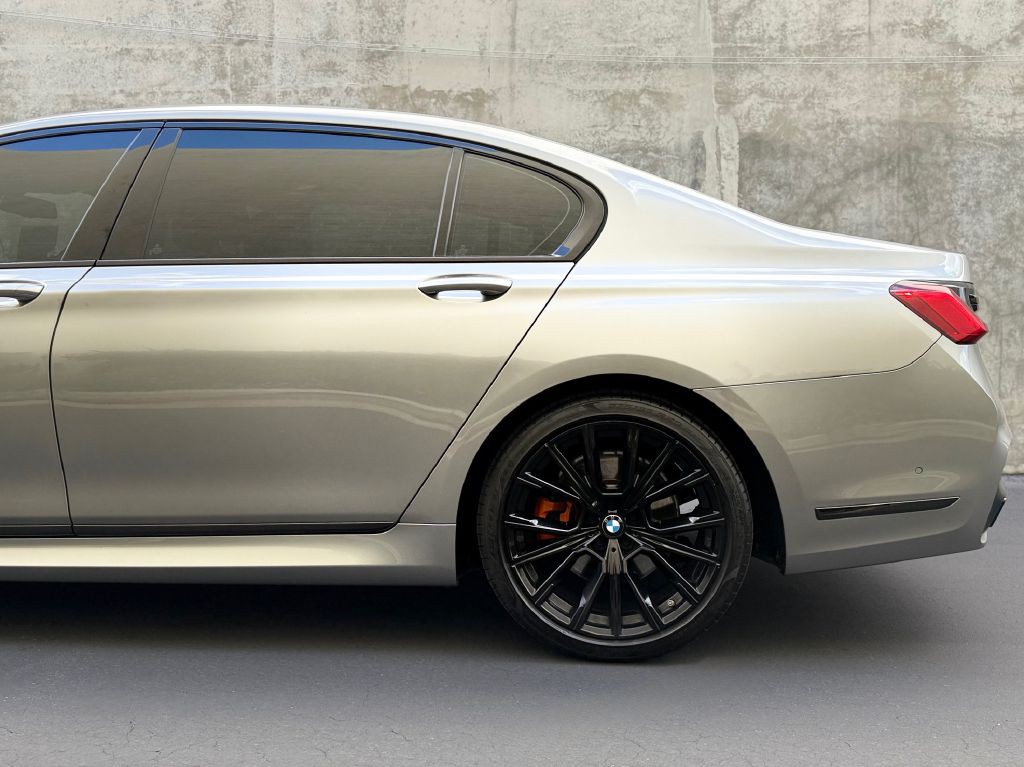 2021 BMW 7 Series Image 9