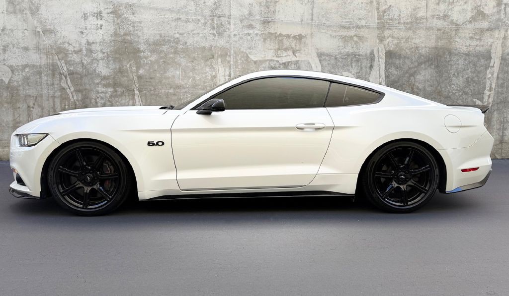 2016 Ford Mustang Image 8