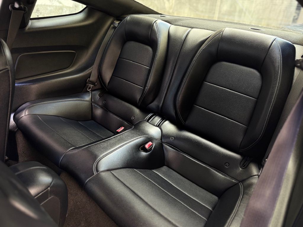 2016 Ford Mustang Image 25