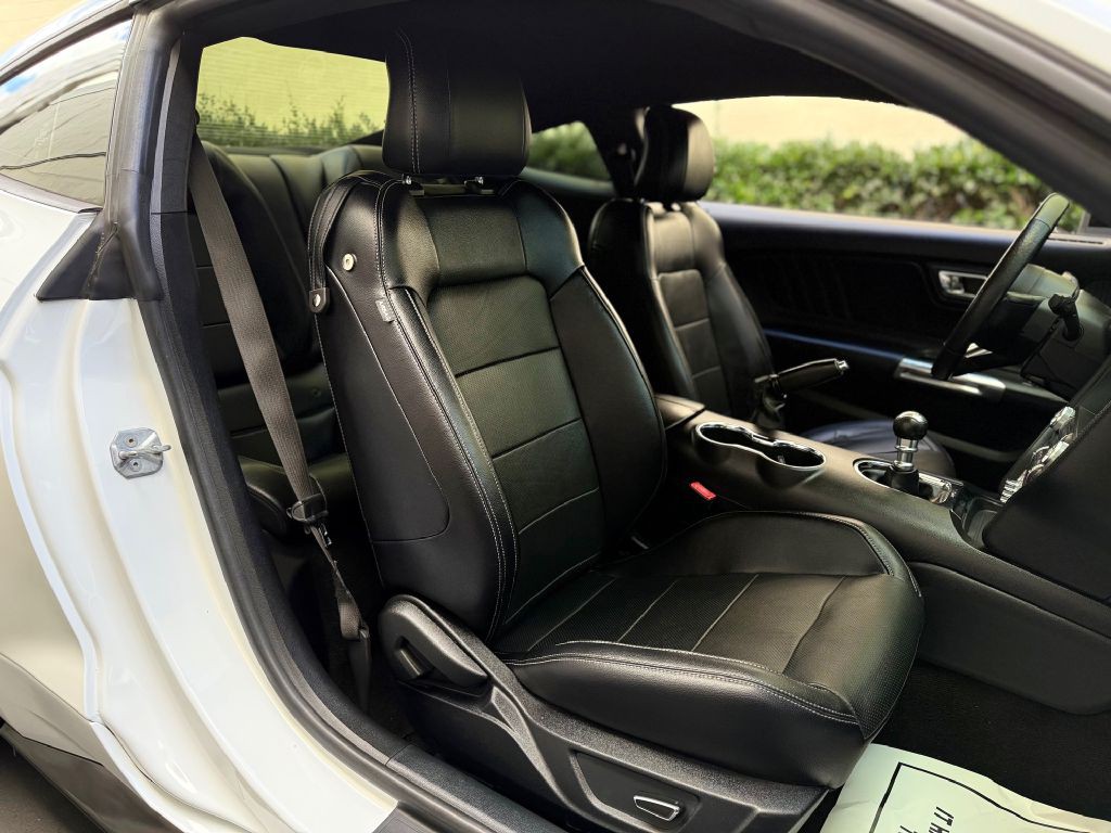 2016 Ford Mustang Image 26