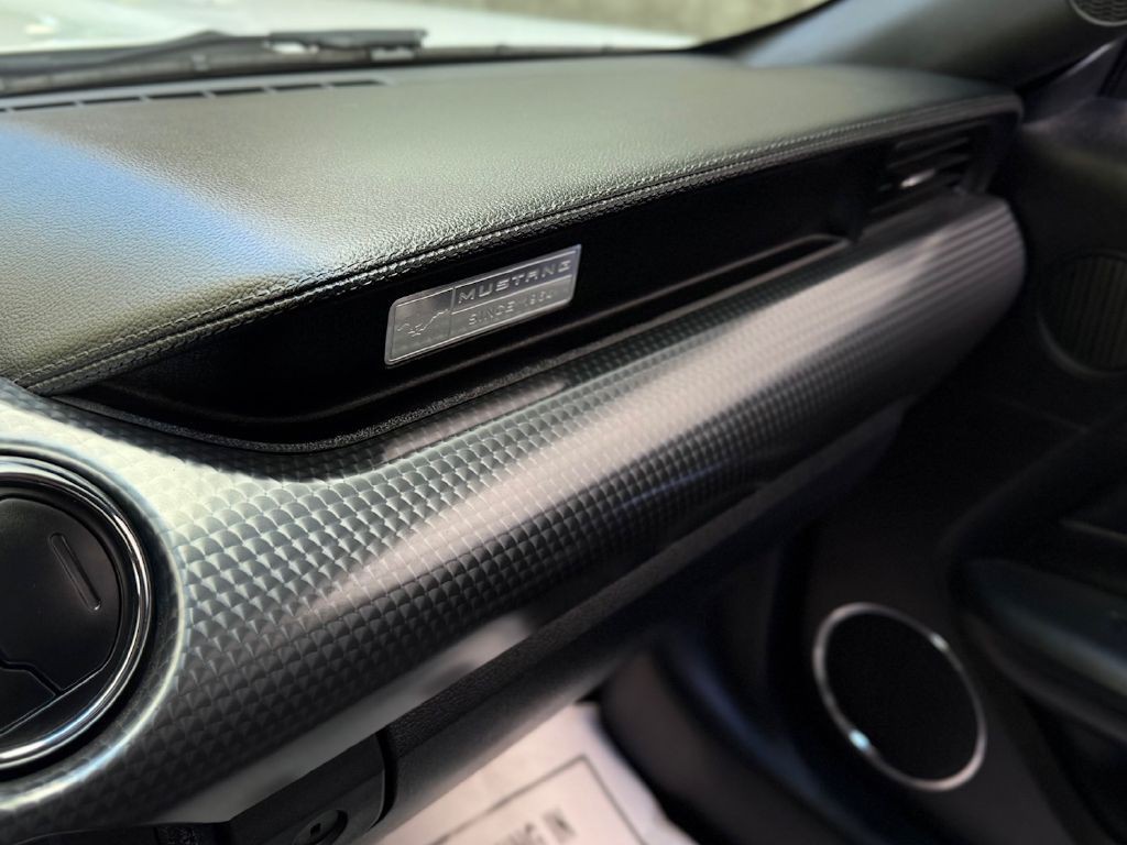 2016 Ford Mustang Image 32