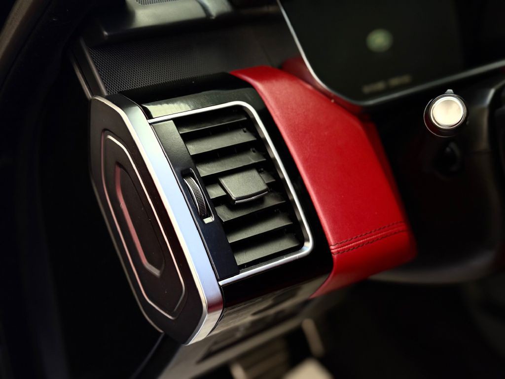 2014 Land Rover Range Rover Sport Image 18