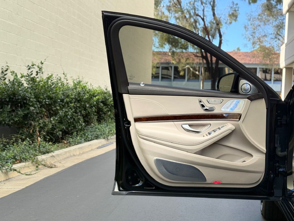 2015 Mercedes-Benz S-Class Image 15